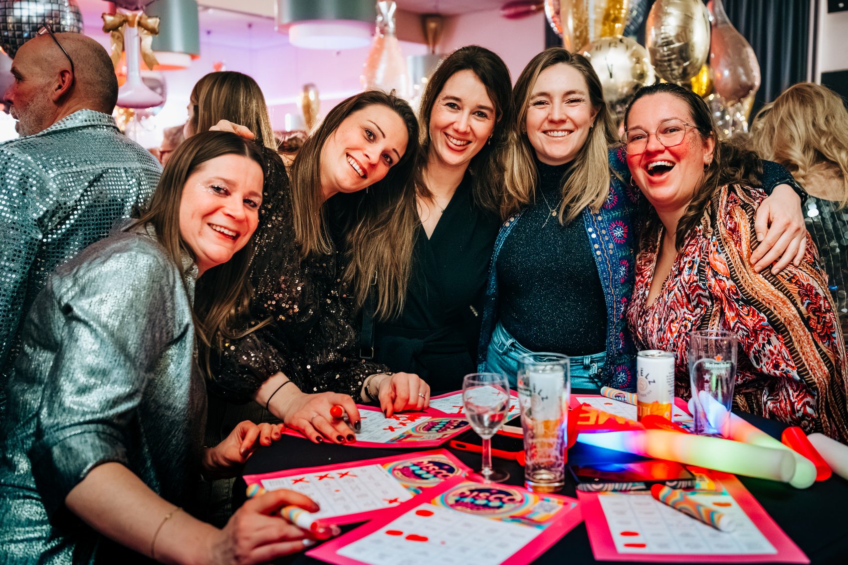 Disco-bingo-show-bij-de-negentiende